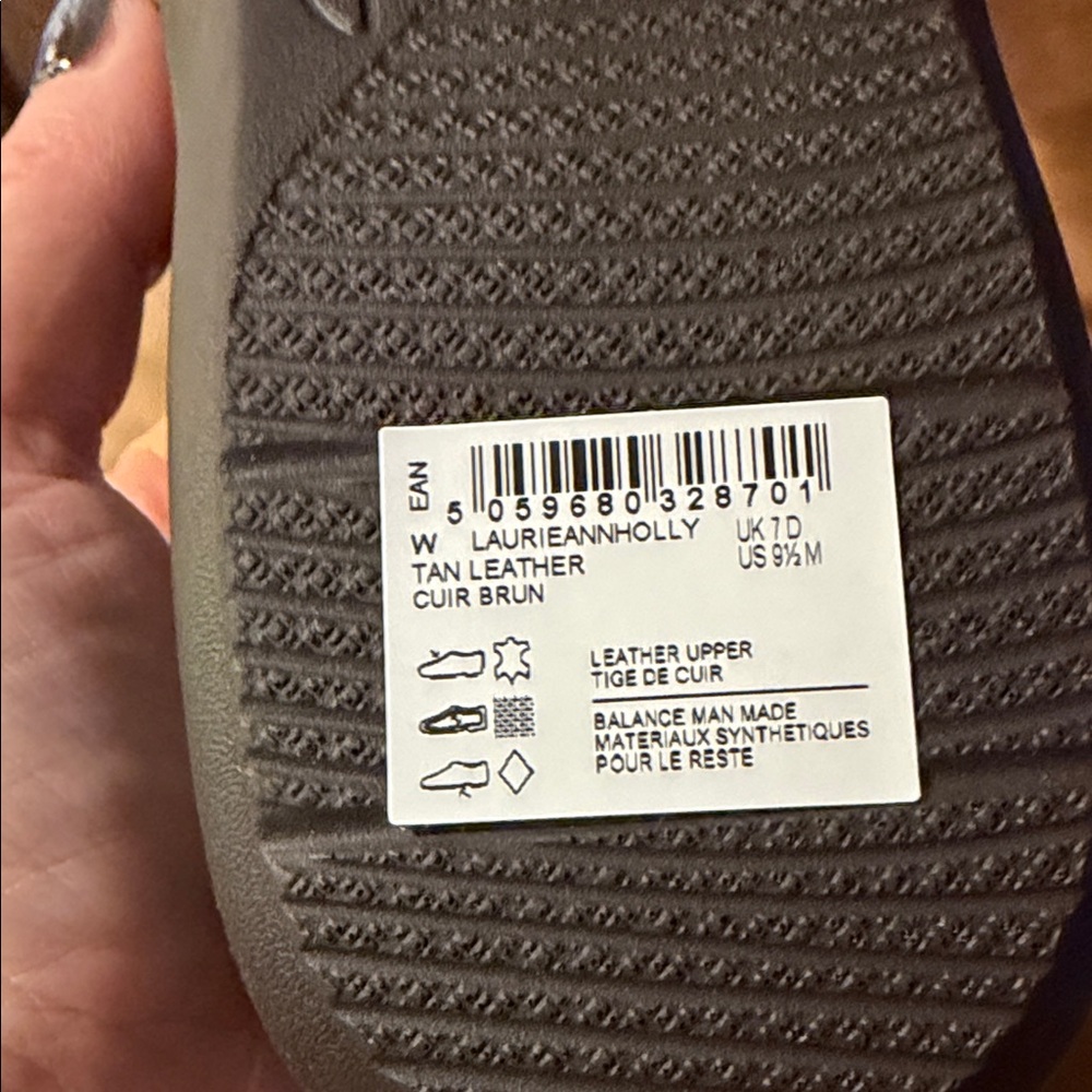 Clarks Tan Leather Sandals - Picture 8 of 9